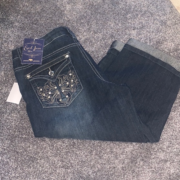 Capris - Picture 1 of 2